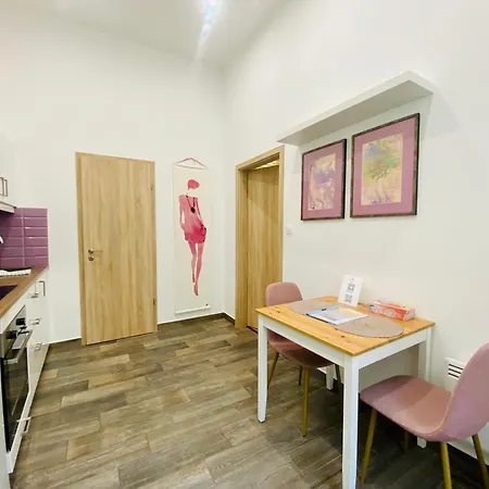 Peaceful Studio In Central Budapest - Brick House Exteriér fotografie