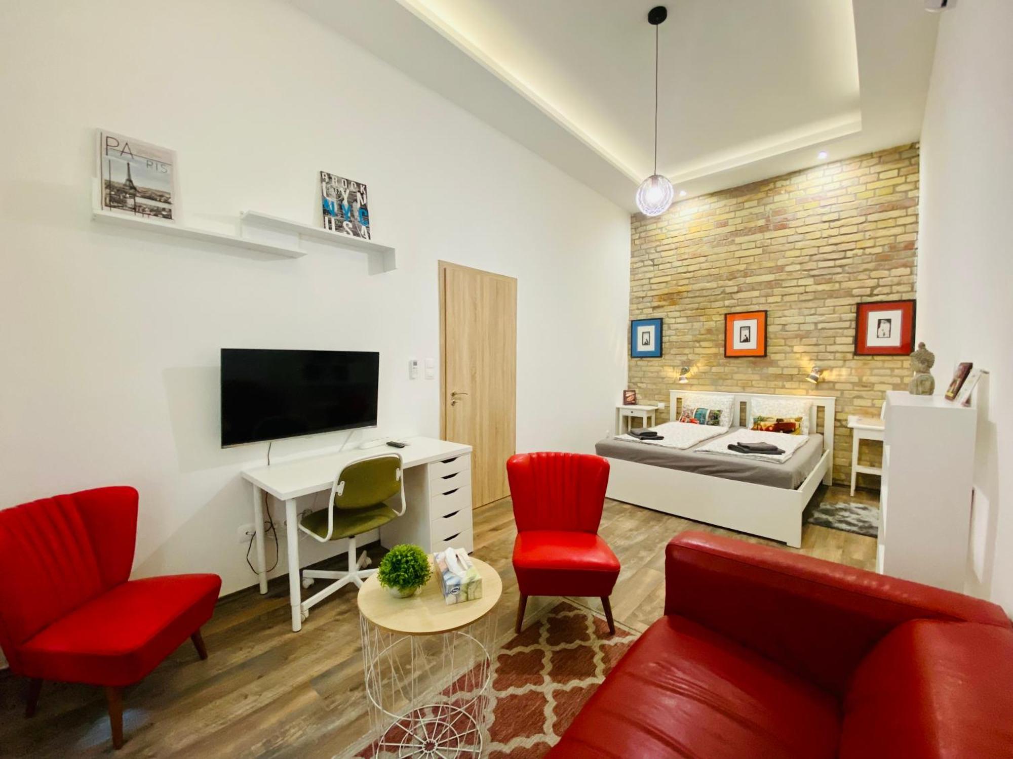 Apartment Peaceful In - Brick House *